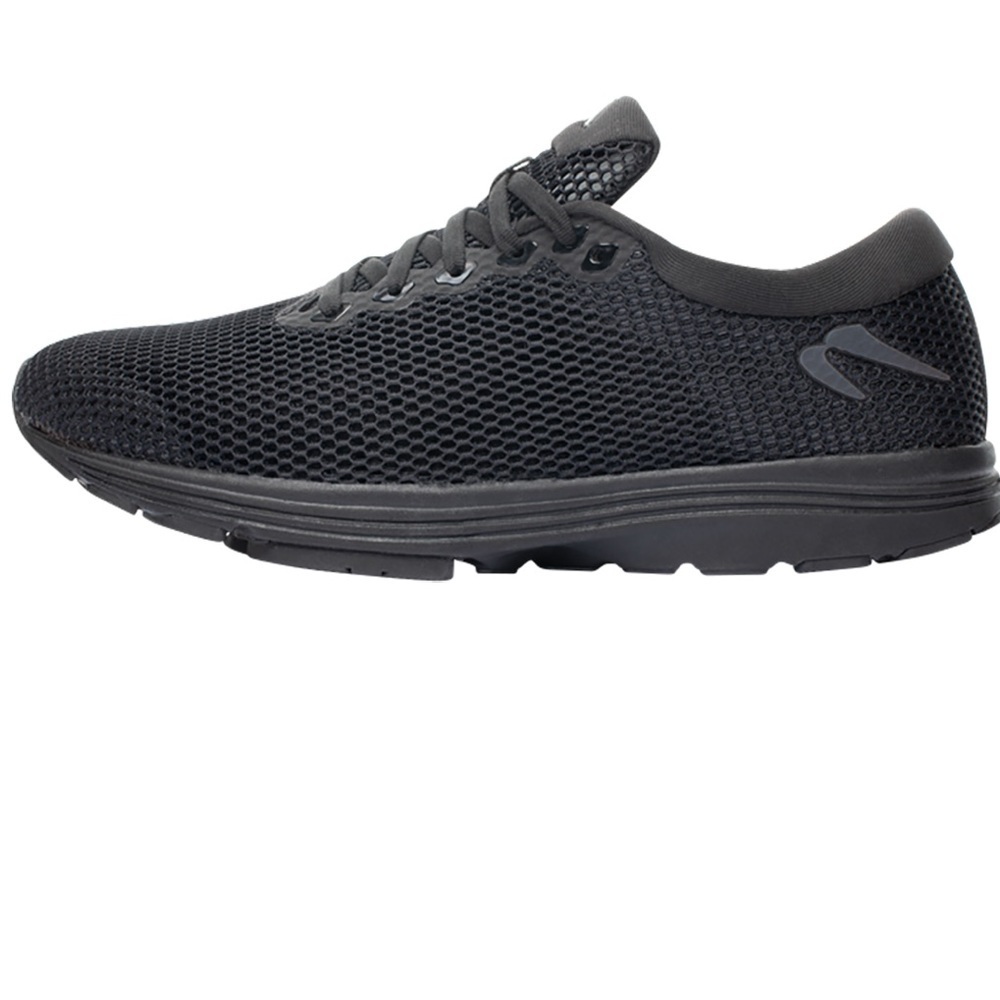 Newton Unisex Catalyst Seamless Running Shoes Women’s 11 Black men’s 9.5